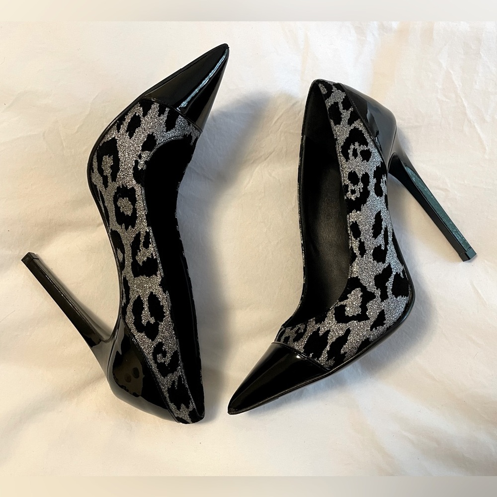 Balmain ‘Daphne Duo’ Silver Flocked Lamé Leopard Pumps Size 5 (35)